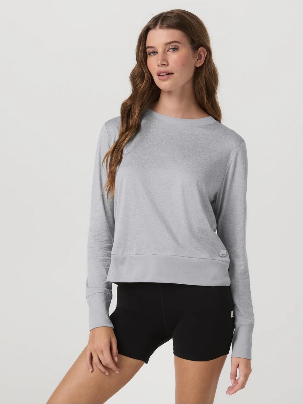 Vuori Daydream Crewneck Long Sleeve Tee in Light Heather Grey Size Large